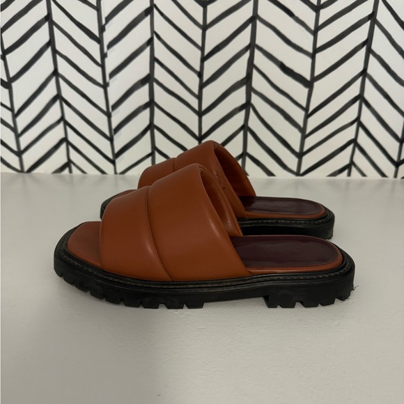 【STAUD】Astro Padded Vegan Leather Slides - Picture 4 of 9